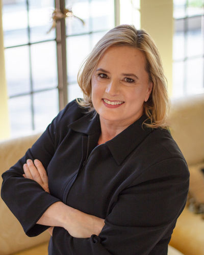 Portrait of Jennifer West, Founder of the Sugar Land location